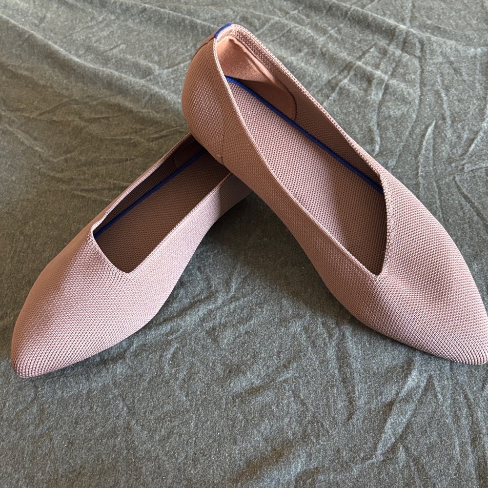 Women’s Pointed Toe Ballet Flats never worn